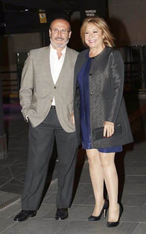 Mila Ximénez bien acompañada