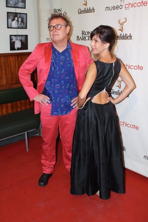 PABLO CARBONELL Y ESPOSA