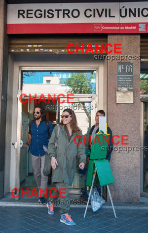 Raquel Sánchez Silva reaparece cogida de la mano de Matías Dumont