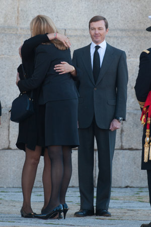 Cristina de Borbón y Victoria de Borbón Dos Sicilias se funden en un caluroso abrazo