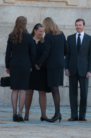 Las infantas dan el pésame a la familia de Don Carlos de Borbón Dos Sicilias