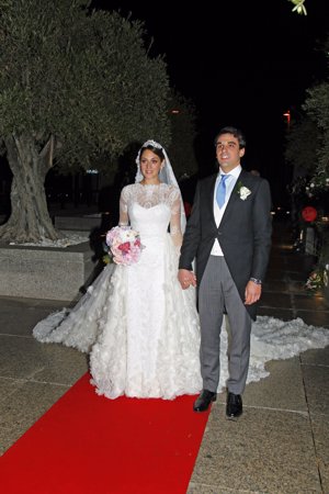 Los novios radiantes de felicidad tras darse el 'sí quiero'