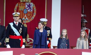 Día de la Hispanidad: Letizia y Leonor apuestan por el 'azul Borbón'