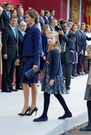 Día de la Hispanidad: Letizia y Leonor apuestan por el 'azul Borbón'