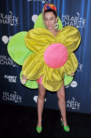 Miley Cyrus en el evento Hilarity for Charity