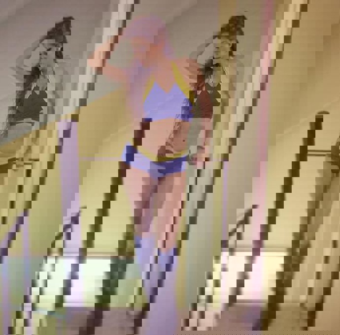 A David Bisbal le sale una 'princesa': la cheerleader Julieta Ortiz