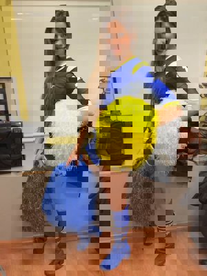 A David Bisbal le sale una 'princesa': la cheerleader Julieta Ortiz