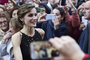 La Reina Letizia aclamada por los asturianos