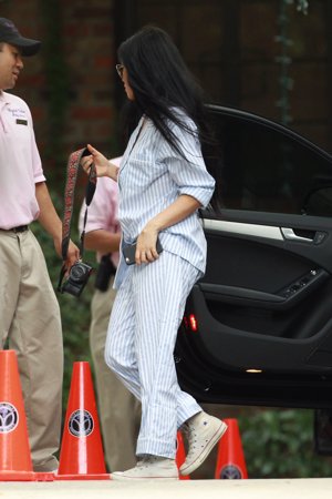 Kim Kardashian y su baby shower: Las Kardashians del pijama de rayas