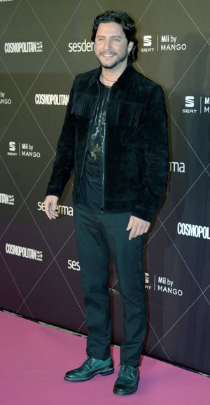 MANUEL CARRASCO EN EL PHOTOCALL DE LOS PREMIOS COSMOPOLITAN