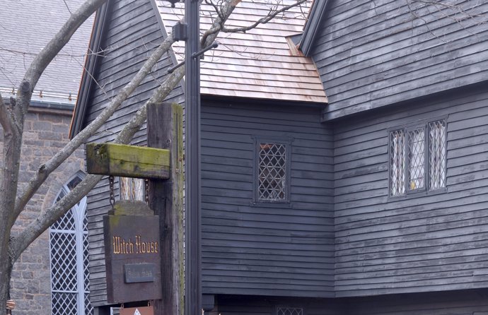 salem ciudad costera donde se celebraron en 1692 los famosos juicios por brujeria