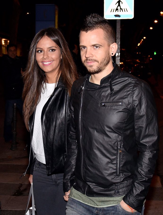 cristina pedroche y david muñoz paseando despues de haberse casado