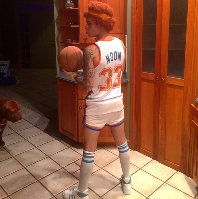 Justin Bieber disfrazado de Jackie Moon