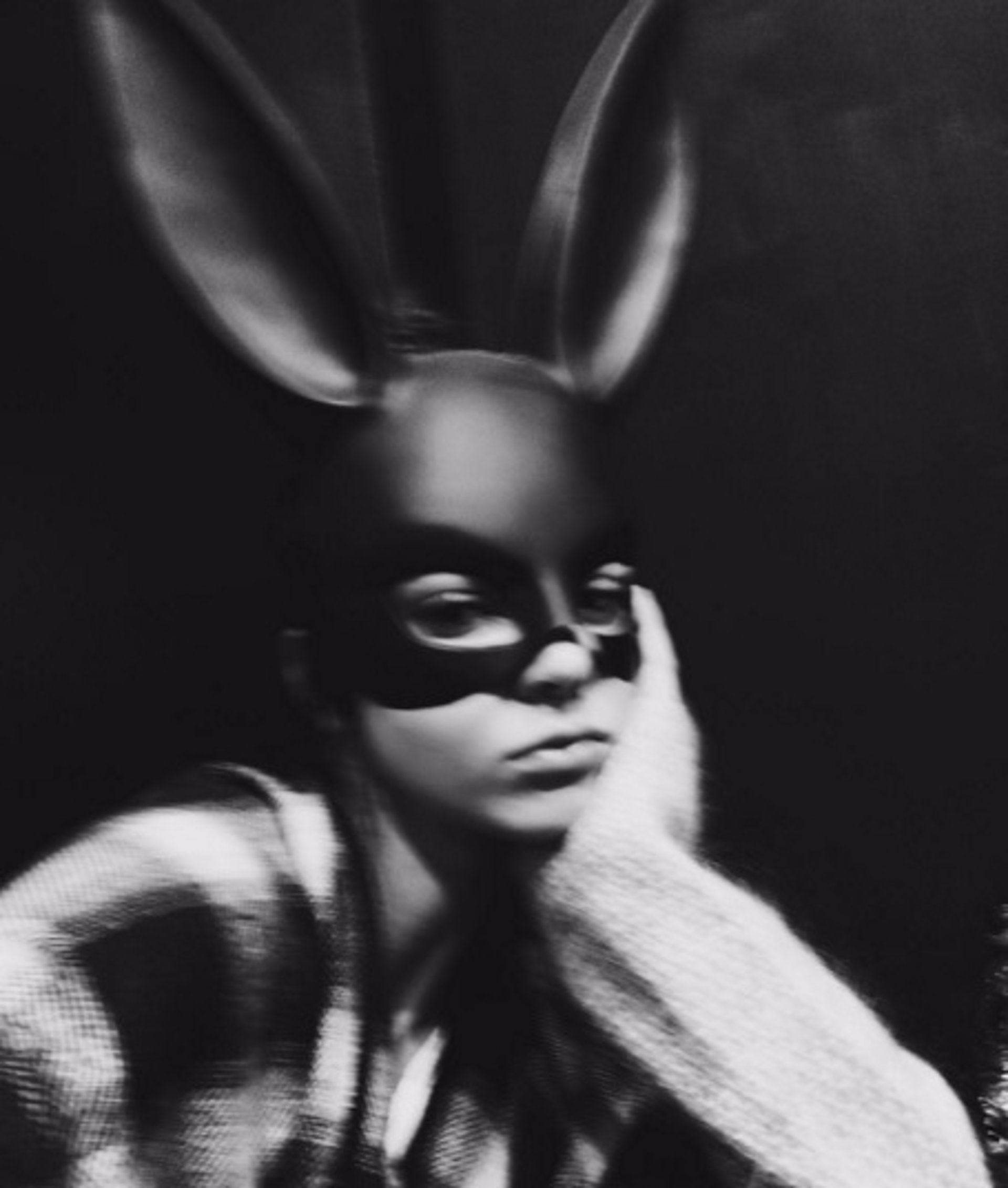 Kendall Jenner disfrazada de conejito Batman.