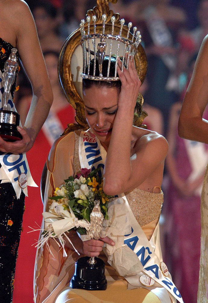 EVA GONZALEZ MISS ESPAÑA 2003