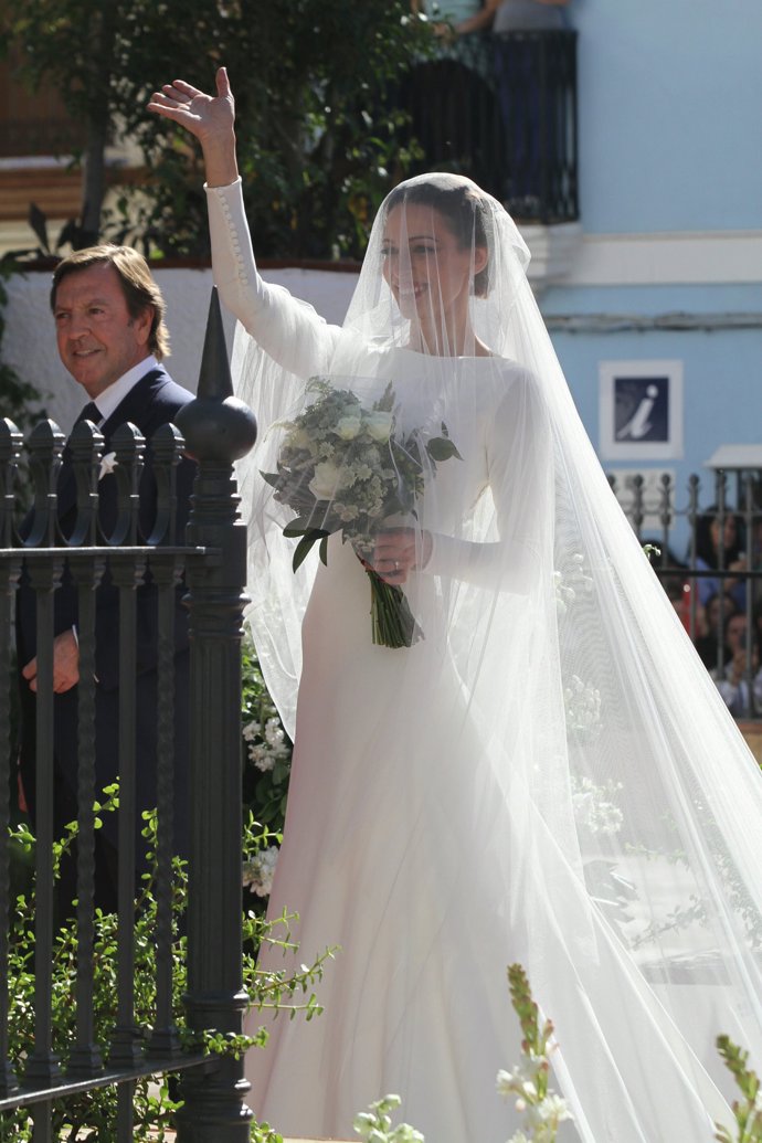 eva gonzalez a su llegada a la iglesia