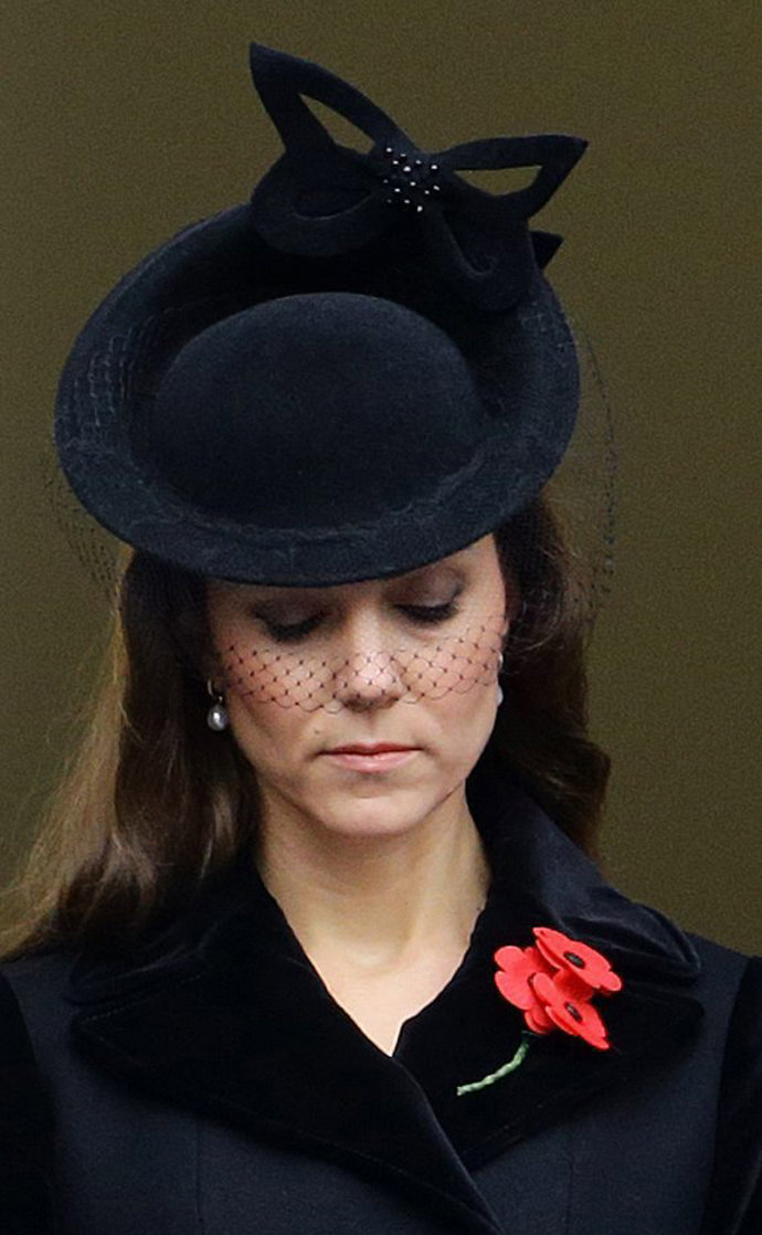 Kate Middleton y Máxima de Holanda de riguroso negro en el Domingo del Recuerdo