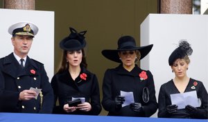 Kate Middleton y Máxima de Holanda de riguroso negro en el Domingo del Recuerdo
