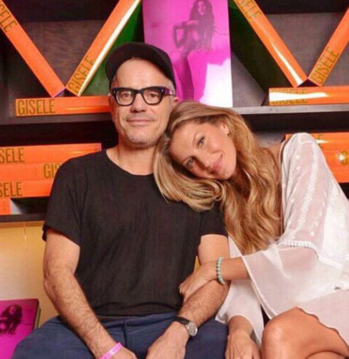 Gisele bündchen promocionando su nuevo libro