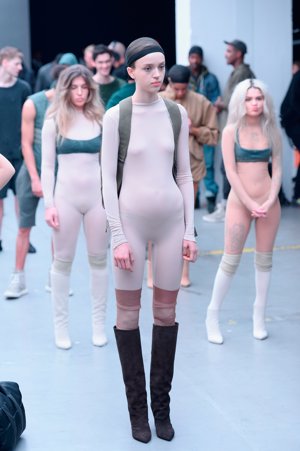 Kanye West busca inspiración para diseñar en su loft de 4 millones de dólares