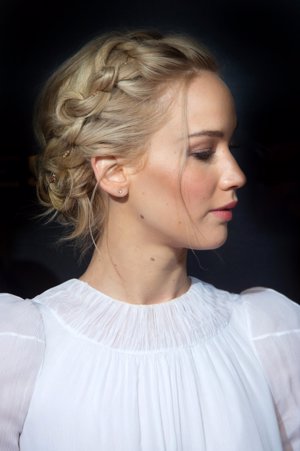 El pelo de Jennifer Lawrence: ¿suelto en media melena o recogido?