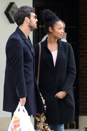 Mario Casas y Berta Vázquez, como dos adolescentes enamorados