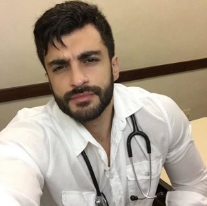 Los médicos más hot de Instagram: ¿quién quiere una consulta?