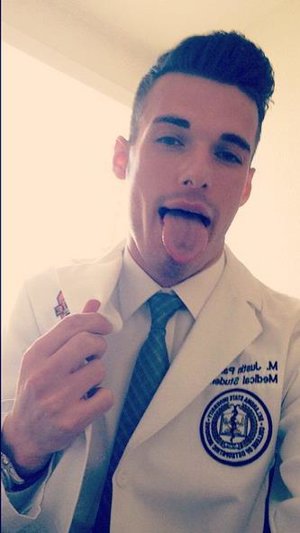 Los médicos más hot de Instagram: ¿quién quiere una consulta?