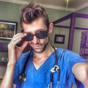 Los médicos más hot de Instagram: ¿quién quiere una consulta?