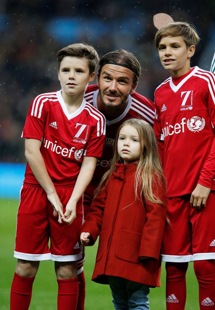 David Beckham, sus hijos menos Harper Seven y el amor por el fútbol