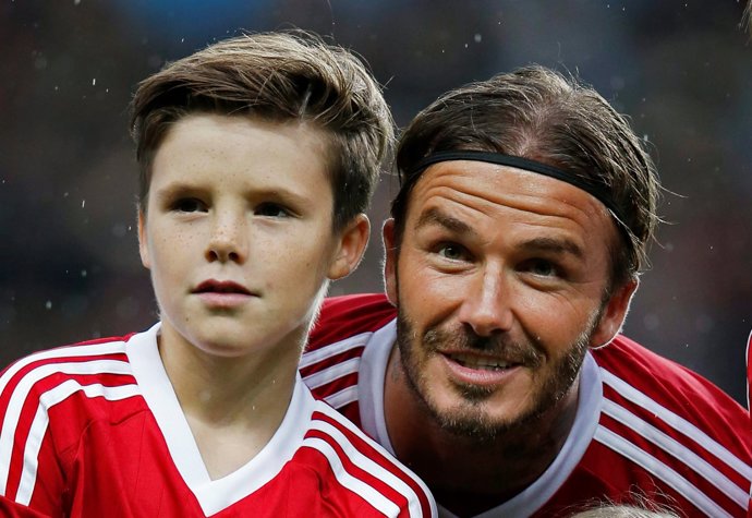 David Beckham, sus hijos menos Harper Seven y el amor por el fútbol