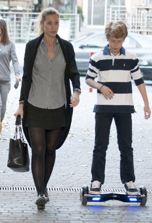 Mónica Pont con su hijo Javier