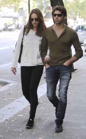 Cayetano Rivera y Eva González, muy acaramelados como marido y mujer