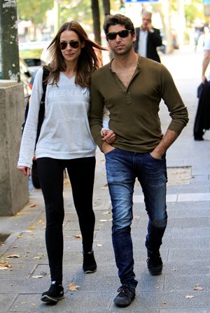 Cayetano Rivera y Eva González, muy acaramelados como marido y mujer