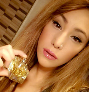 Steisy, de rubia a morena. Los looks de la explosiva tronista de MYHYV