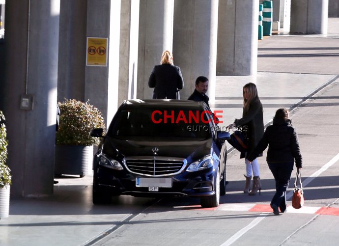 Alejandra Silva recoge a Richard Gere en el Aeropuerto de Madrid y se van en el mismo coche juntos