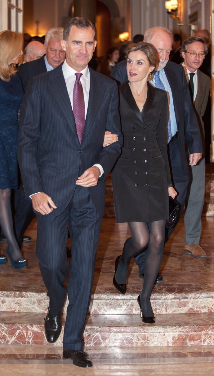 Letizia, una semana de esmoquin: del pantalón al dress