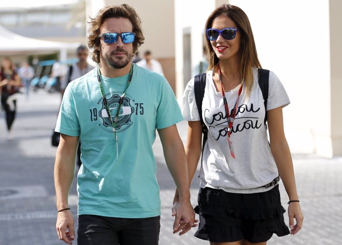 fernando alonso y lara alvarez en el gran premio de abu dabhi