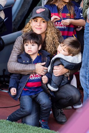 Shakira, Milan y Sasha: los fans incondicionales de papá Piqué