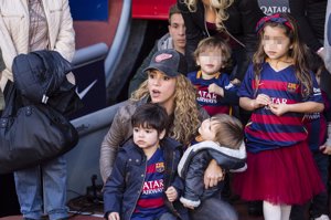 Shakira, Milan y Sasha: los fans incondicionales de papá Piqué