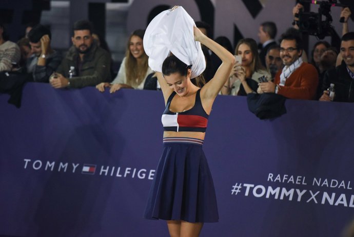 Malena Costa explosiva: toda una jugadora de tenis muy hot