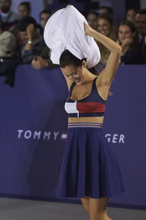 Malena Costa explosiva: toda una jugadora de tenis muy hot