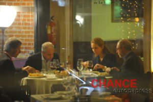 La Infanta Elena cena con el Presidente del Comité de dirección de Mapfre y Fernando Garrido, Director del área de Acción Social de la Fundación