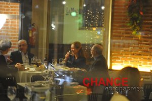 La Infanta Elena cena con el Presidente del Comité de dirección de Mapfre Antonio Núñez Tovar de frente y Fernando Garrido, a la izquierda de este