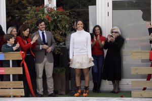 Cristina Pedroche en la inauguración de las dos pistas de hielo en la Plaza de Colón