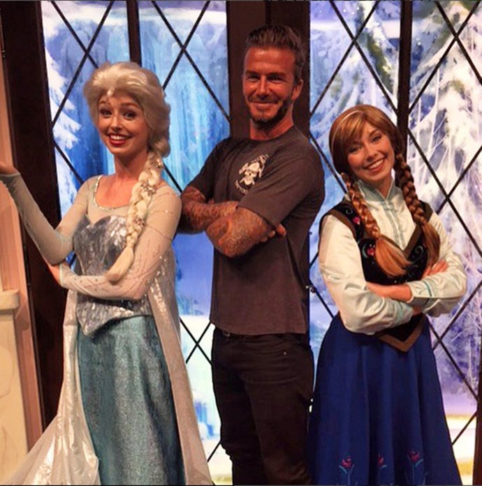 david beckham con las princesas elsa y ana