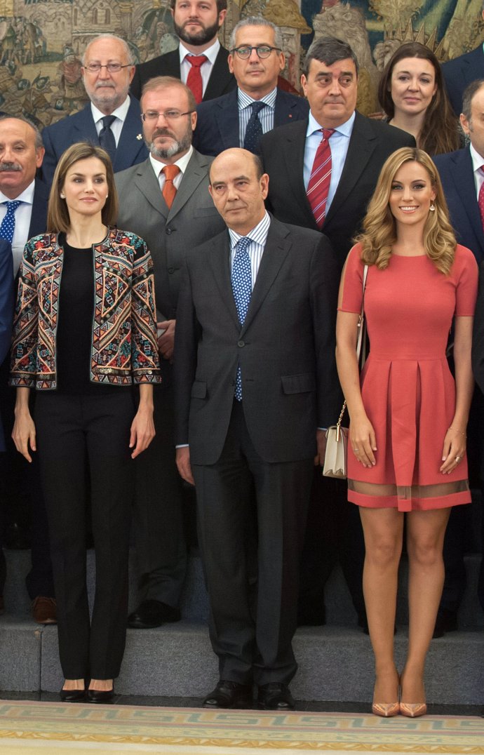 Letizia y Edurne en El Palacio de la Zarzuela durante la recepción