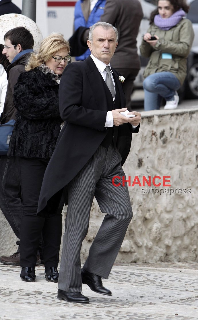 Velvet incluye al fnal un personaje misterioso... padre de Mateo