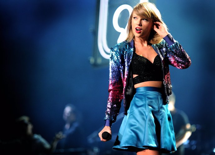 taylor swift entre las mujeres que han sido noticia este 2015