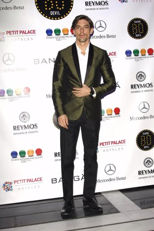 Para ellos: Ideas de trajes para Nochevieja y Nochebuena